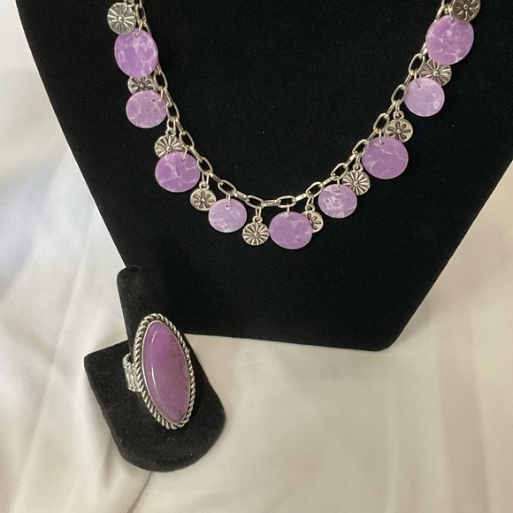 Paparazzi Women’s Jewelry Set Light Purple Necklace Earrings Ring NWOT - Picture 4 of 8